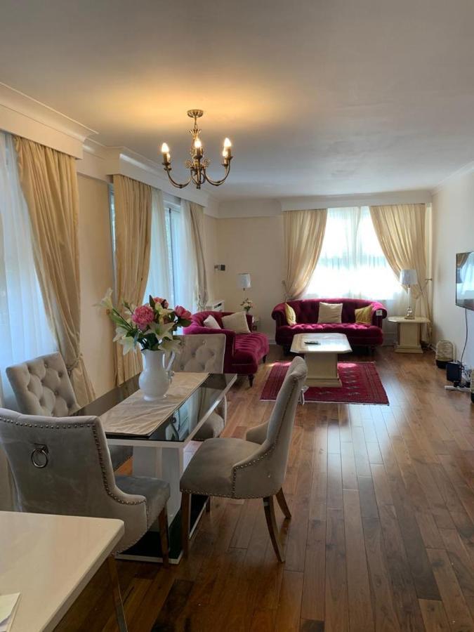לונדון Lovely 3 Bedroom Apartment מראה חיצוני תמונה