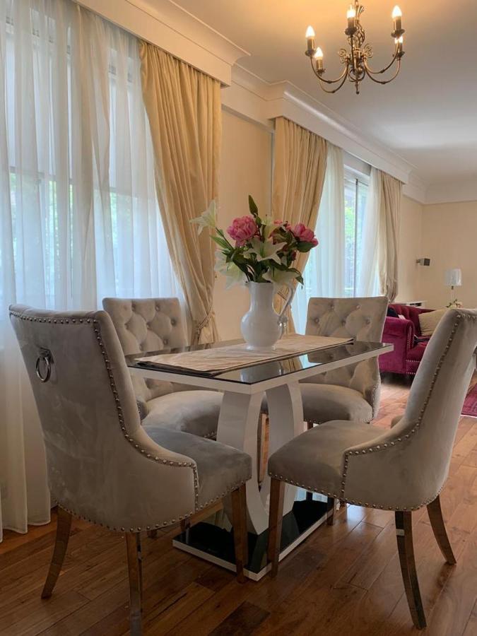 לונדון Lovely 3 Bedroom Apartment מראה חיצוני תמונה